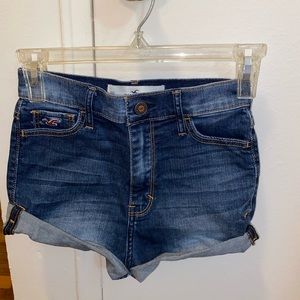 Women’s Hollister high rise  jean shorts